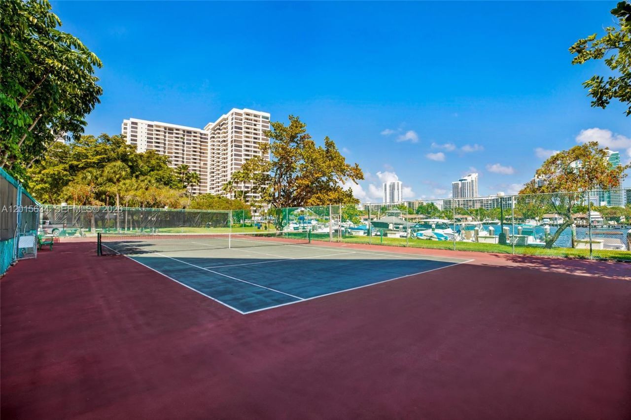 600 Three Islands Blvd , Unit 212, Hallandale Beach, FL 33009 Photo
