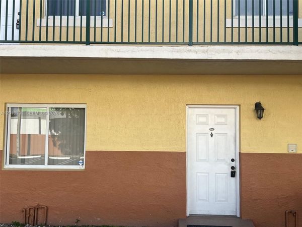 12605 SW 91st St , Unit 103, Miami, FL 33186