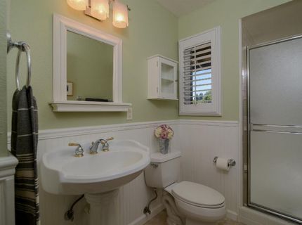 7110 Westmoreland Way, Sacramento, CA 95831 Photo