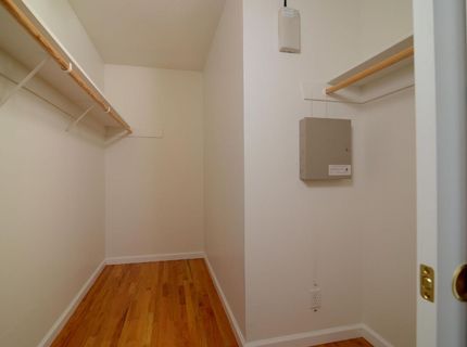 7110 Westmoreland Way, Sacramento, CA 95831 Photo
