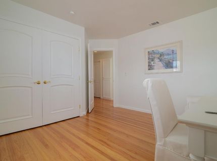 7110 Westmoreland Way, Sacramento, CA 95831 Photo