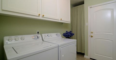 7110 Westmoreland Way, Sacramento, CA 95831 Photo