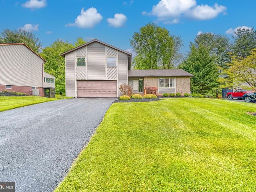 12121 Velvet Hill Drive, Owings Mills, MD 21117 Main Photo