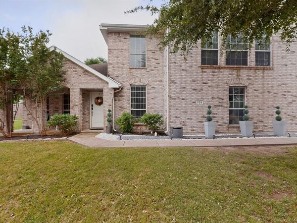 704 Shady Meadow Lane, Glenn Heights, TX 75154
