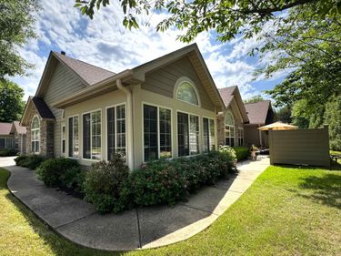 1727 W SOUTHFIELD CIR, Memphis, TN 38016