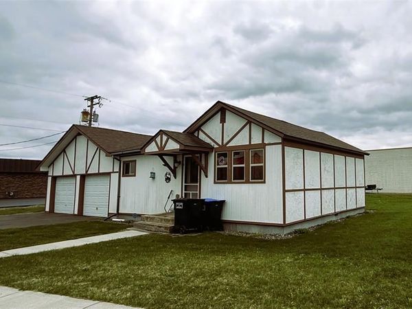 123 River Avenue, Bruce, WI 54819