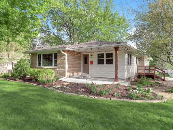 933 5th Street W, Hastings, MN 55033