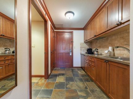 400 Resort Road, Olympic Valley, CA 96146 Photo