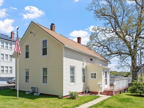 28 Lakewood St, Worcester, MA 01603