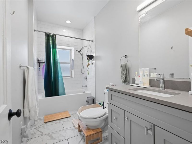 2280 Bellfield Avenue , Unit 3, Cleveland Heights, OH 44106 Photo 10