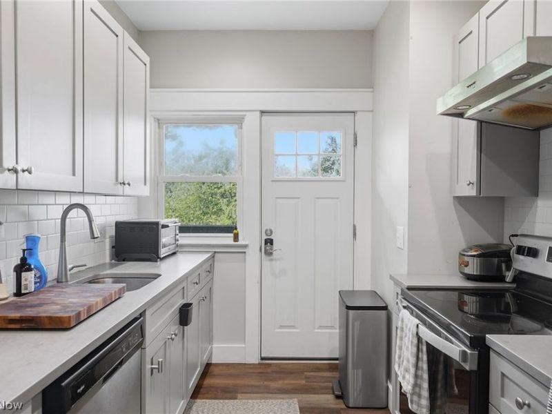2280 Bellfield Avenue , Unit 3, Cleveland Heights, OH 44106 Photo 4