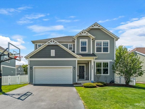 247 Carole Street , Sugar Grove, IL 60554