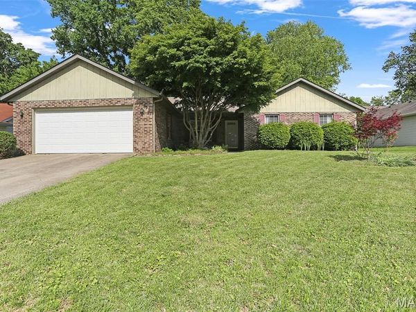 1841 Spruce Hill Drive , Belleville, IL 62221
