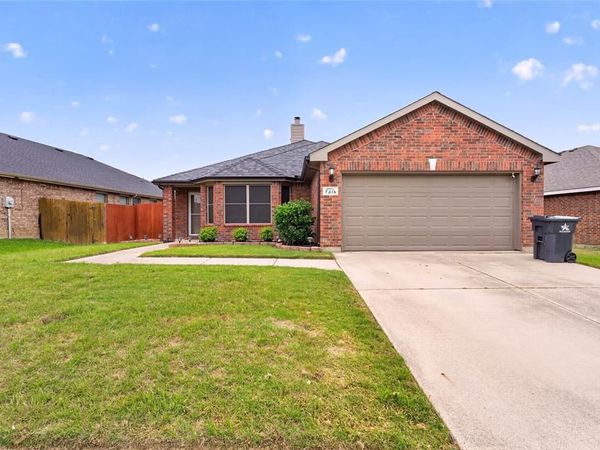 7315 Fossil Creek Drive, Arlington, TX 76002