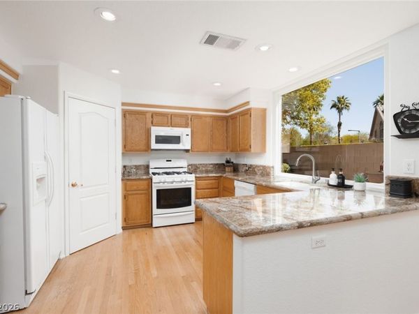 1720 Plata Pico Drive , Las Vegas, NV 89128