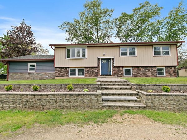 1101 Burr Street , Lake In The Hills, IL 60156