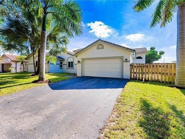 7200 SW 20th Street, Plantation, FL 33317