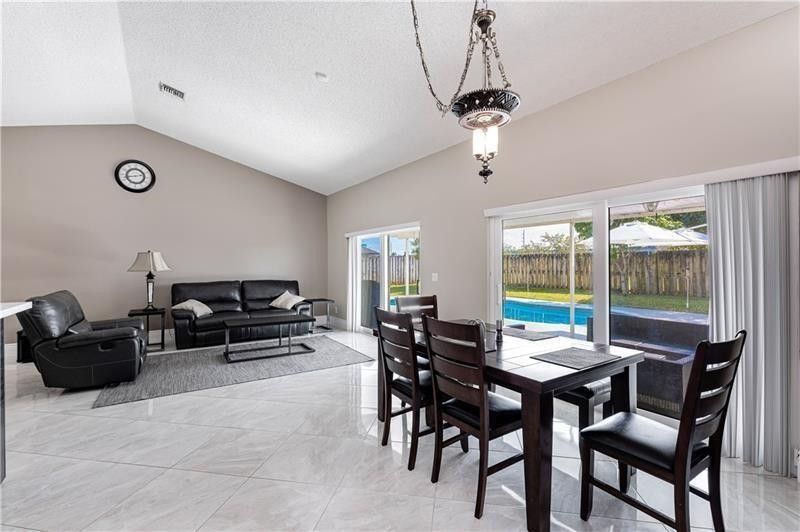 7200 SW 20th Street, Plantation, FL 33317 Photo