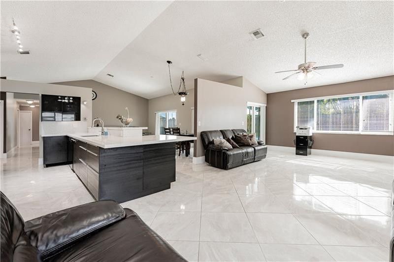 7200 SW 20th Street, Plantation, FL 33317 Photo