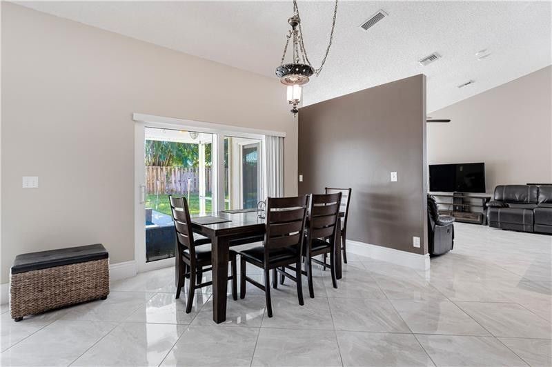 7200 SW 20th Street, Plantation, FL 33317 Photo