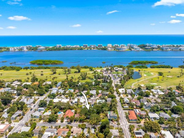 706 N Palmway B, Lake Worth Beach, FL 33460