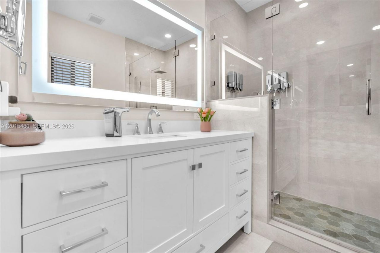 11115 W Okeechobee Rd , Unit 175, Hialeah Gardens, FL 33018 Photo