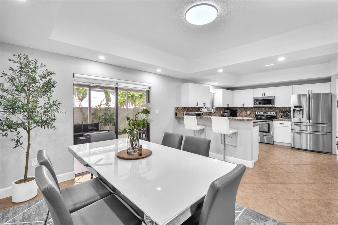 11115 W Okeechobee Rd , Unit 175, Hialeah Gardens, FL 33018 Photo