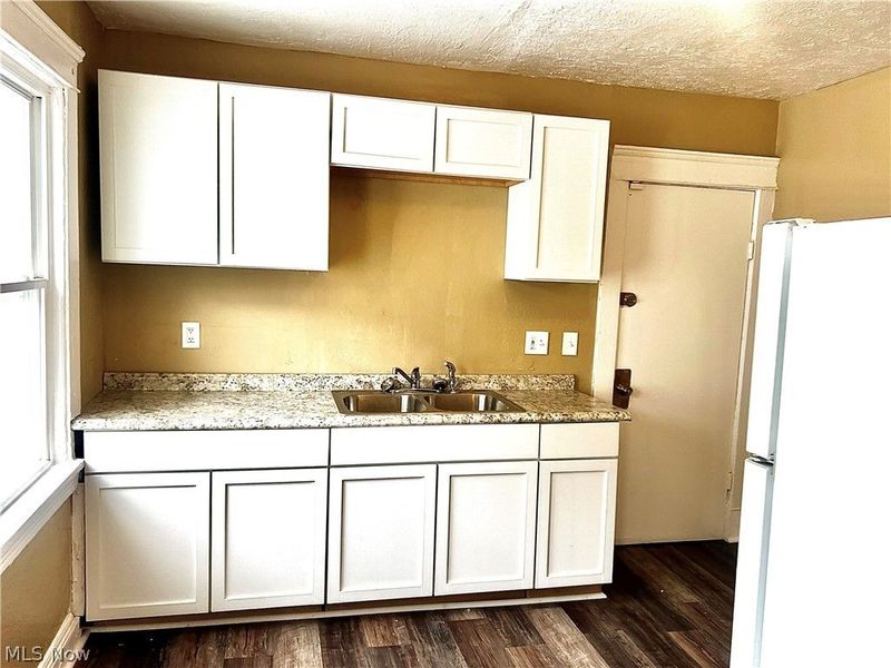 10908 Tacoma Avenue , Cleveland, OH 44108 Photo 6