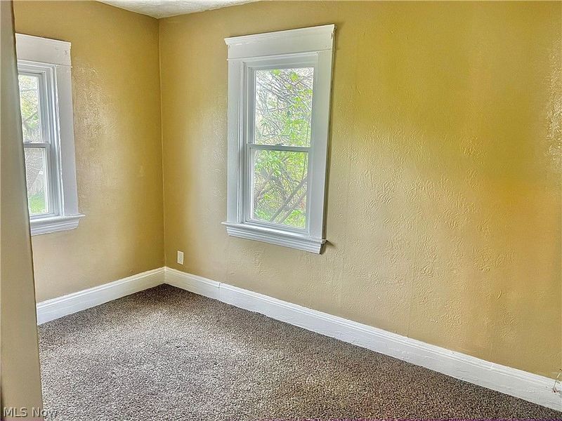 10908 Tacoma Avenue , Cleveland, OH 44108 Photo 9