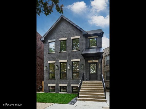 3624 N Leavitt Street , Chicago, IL 60618