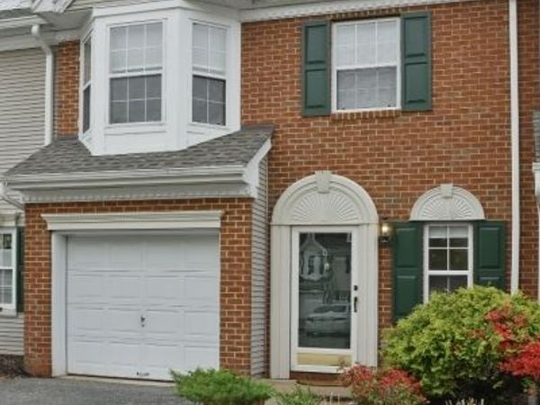61 Washington Ct, Montville, NJ 07082
