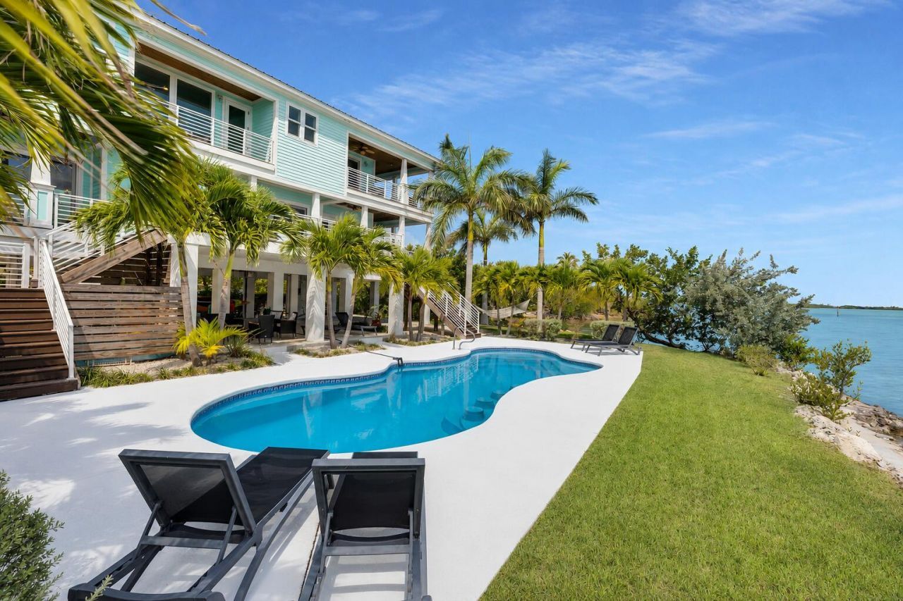 17387 E Dolphin Street, Sugarloaf, FL 33042 Photo