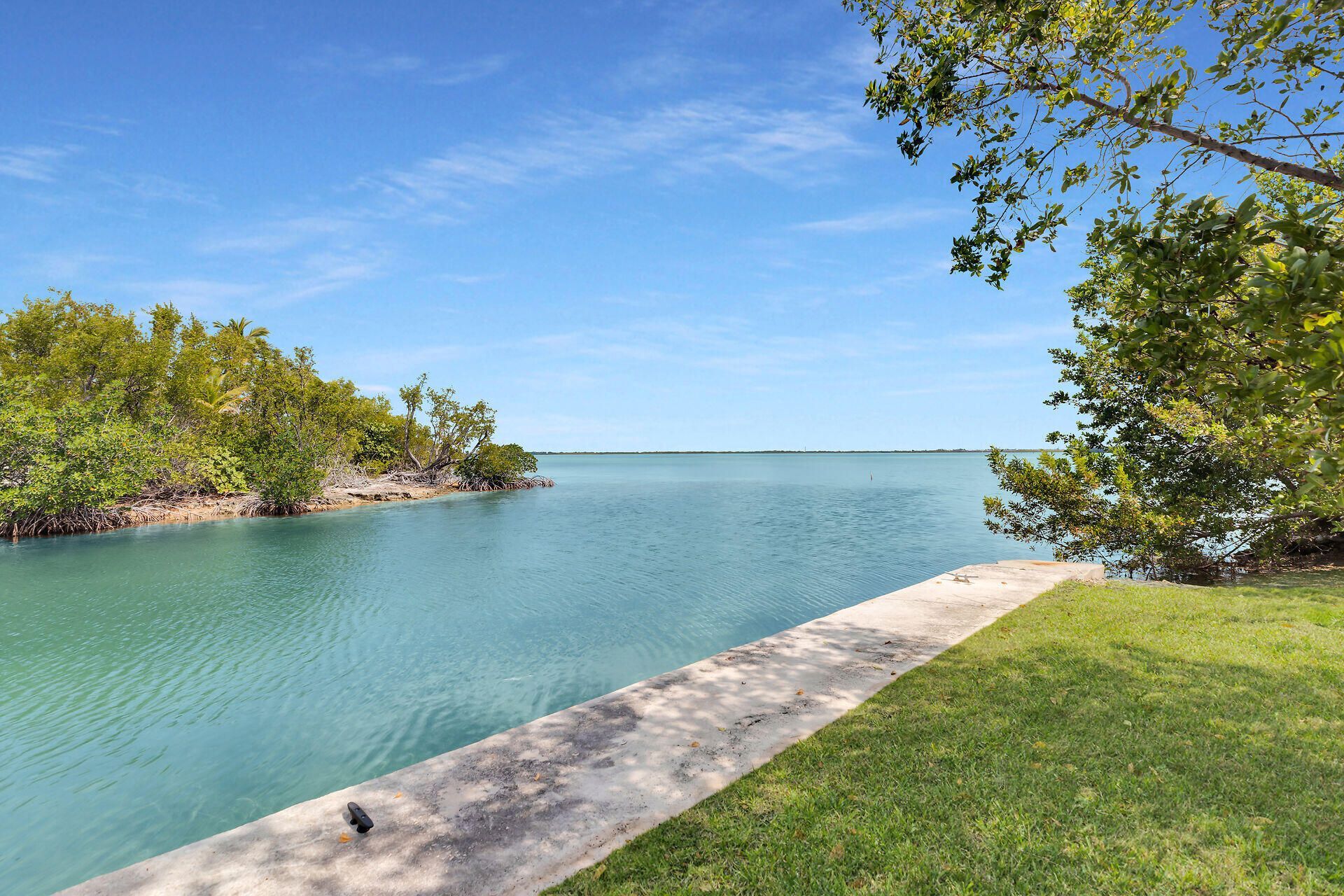 17387 E Dolphin Street, Sugarloaf, FL 33042 Photo