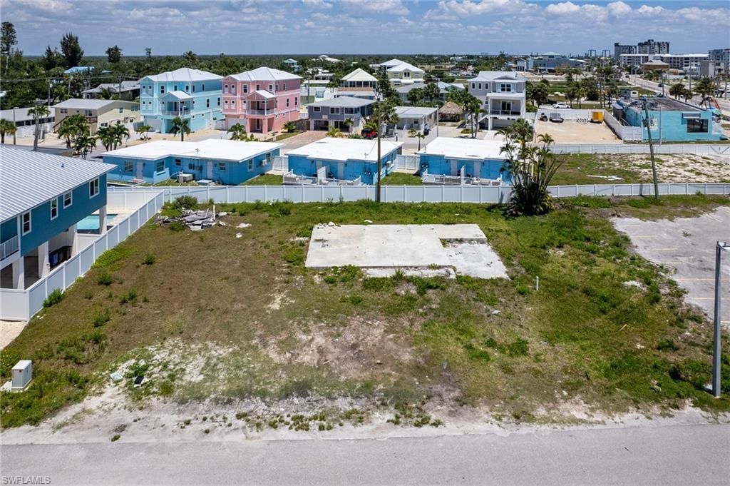 126 Delmar Ave, Fort Myers Beach, FL 33931 Photo