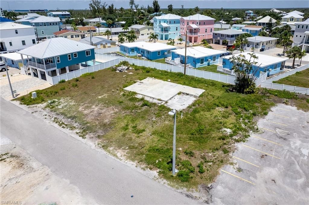 126 Delmar Ave, Fort Myers Beach, FL 33931 Photo