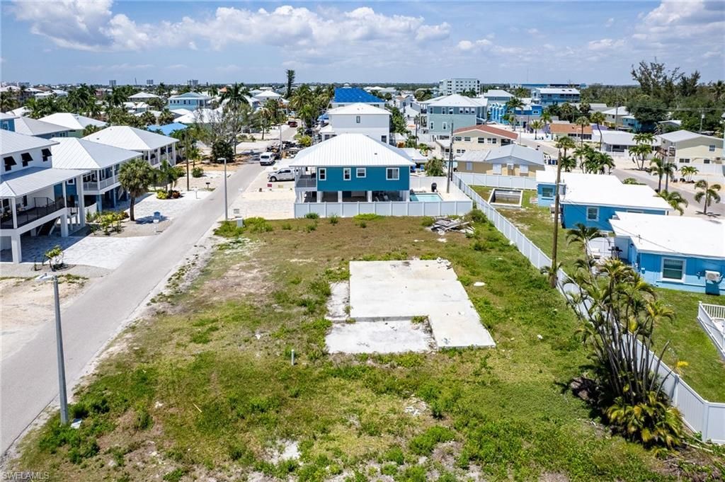 126 Delmar Ave, Fort Myers Beach, FL 33931 Photo