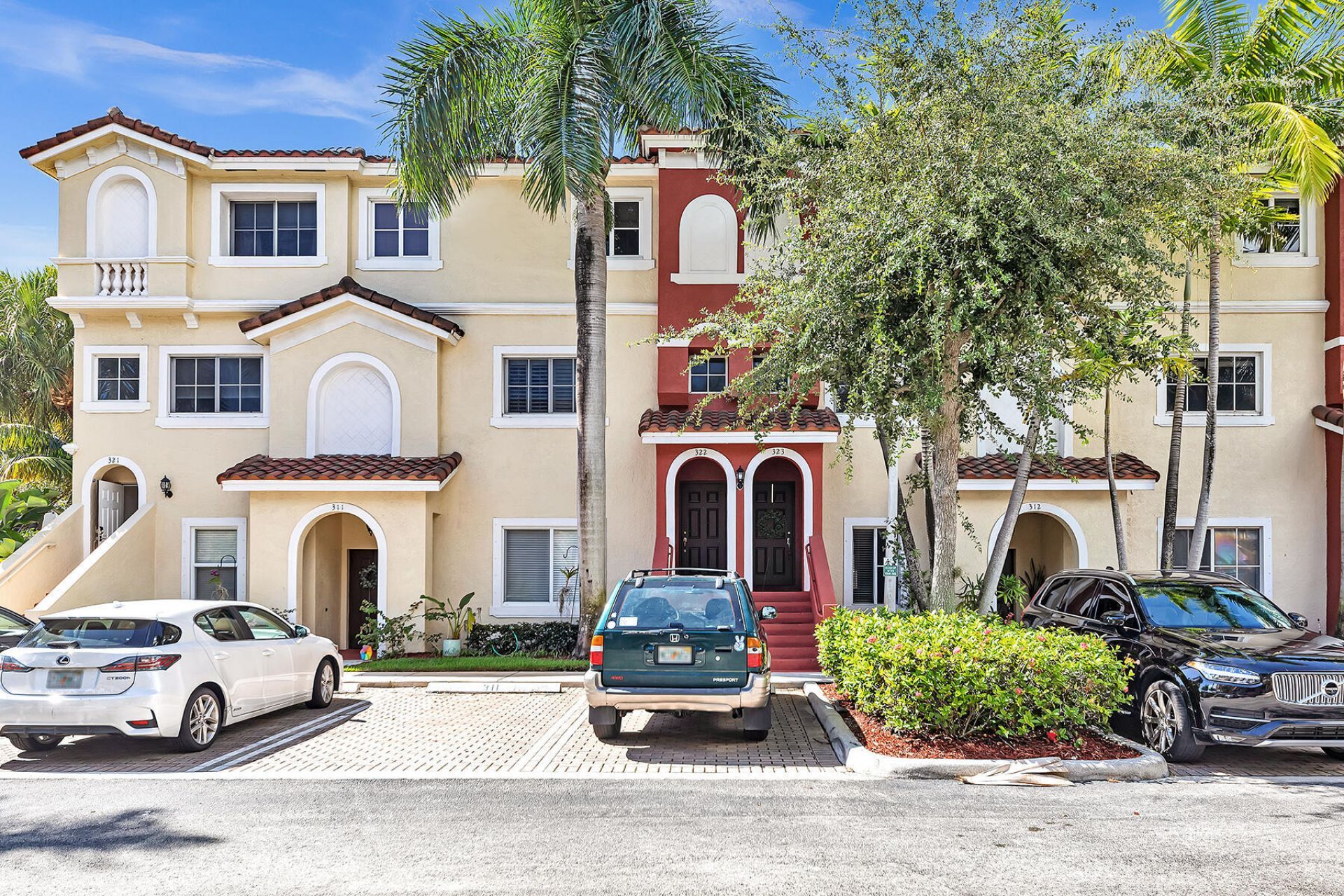 323 Bayfront Drive, Boynton Beach, FL 33435 Photo