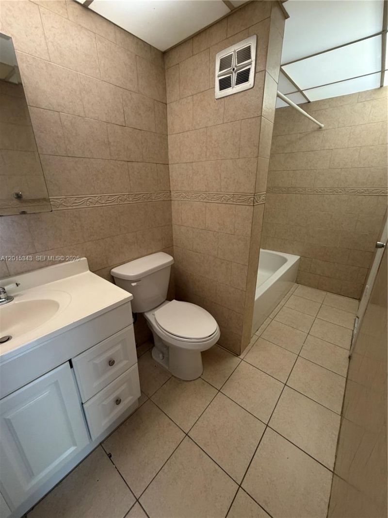 7430 SW 59th Ct, Unit B9, South Miami, FL 33143 Photo