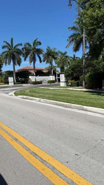 2120 NE 37th Rd , Unit 1, Homestead, FL 33033 Photo