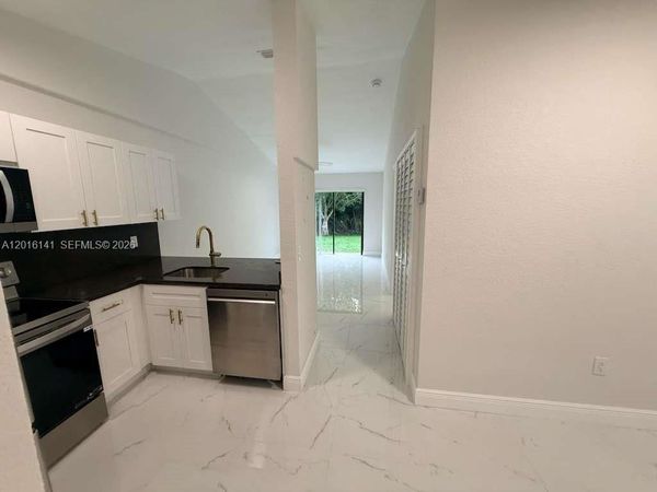 1300 Wiley St, Unit 2, Hollywood, FL 33019