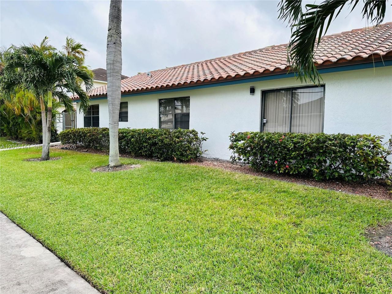 1300 Wiley St, Unit 2, Hollywood, FL 33019 Photo