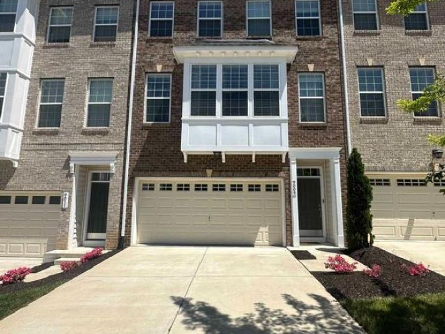 9009 Village Springs Drive, Upper Marlboro, MD 20772 Main Photo