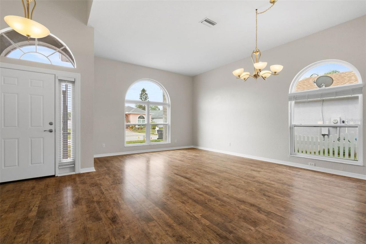 1247 Vinetree Drive , Brandon, FL 33510 Photo