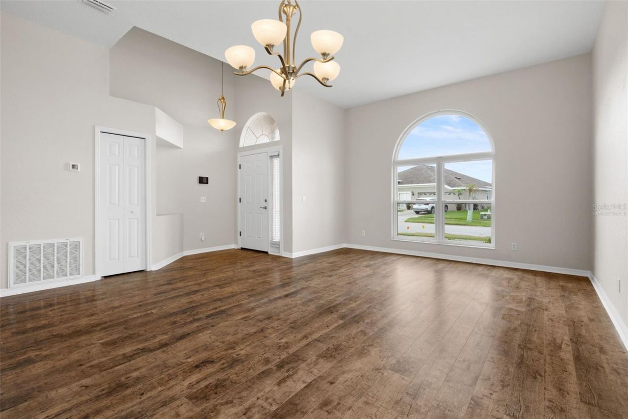1247 Vinetree Drive , Brandon, FL 33510 Photo
