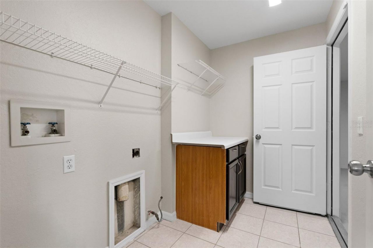1247 Vinetree Drive , Brandon, FL 33510 Photo