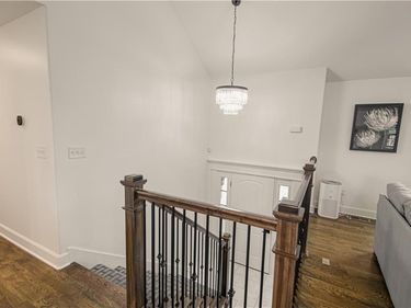 11727 N Laurel Avenue, Kansas City, MO 64157