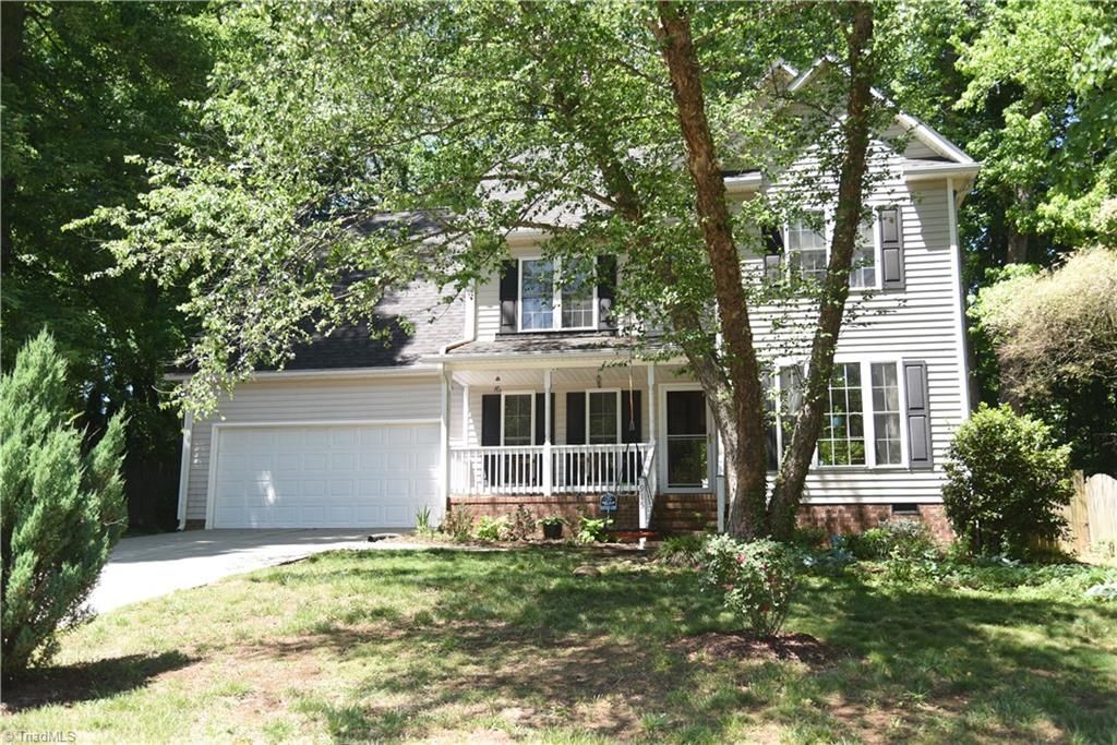 915 New Hampshire Drive, Jamestown, NC 27282 Main Photo