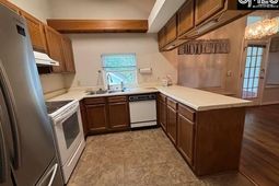 216 Darby Way photo 4