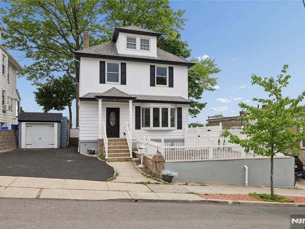100 Prospect Terrace, EAST RUTHERFORD, NJ 07073