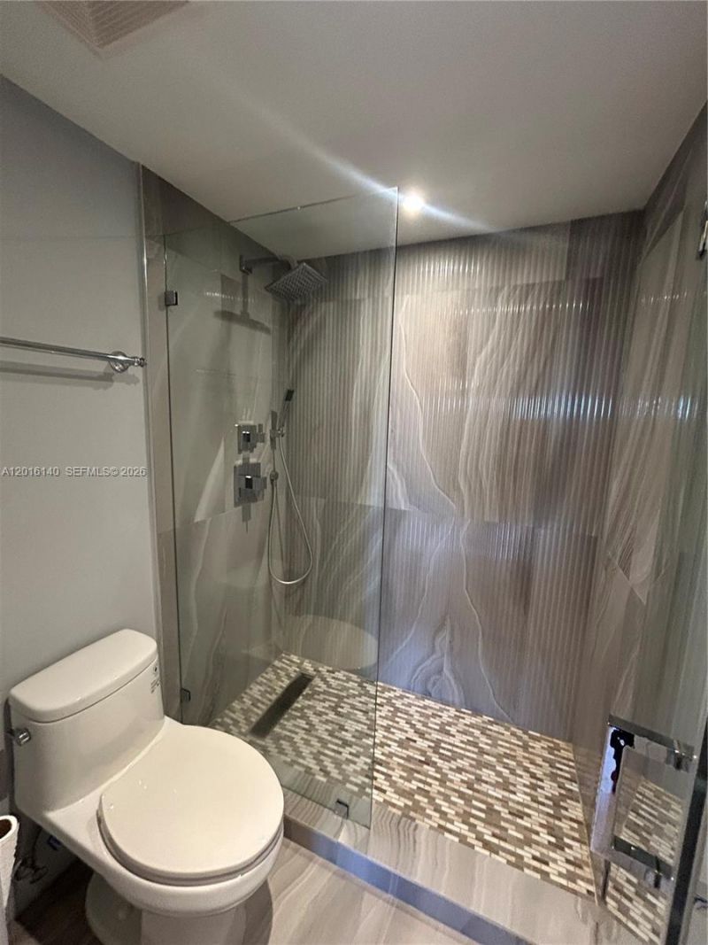 200 Diplomat Parkway, Unit 721, Hallandale Beach, FL 33009 Photo